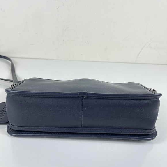 COACH Classic Turnlock Leather Crossbody Shoulder Bag In Glovetanned Leather - Picture 8 of 14